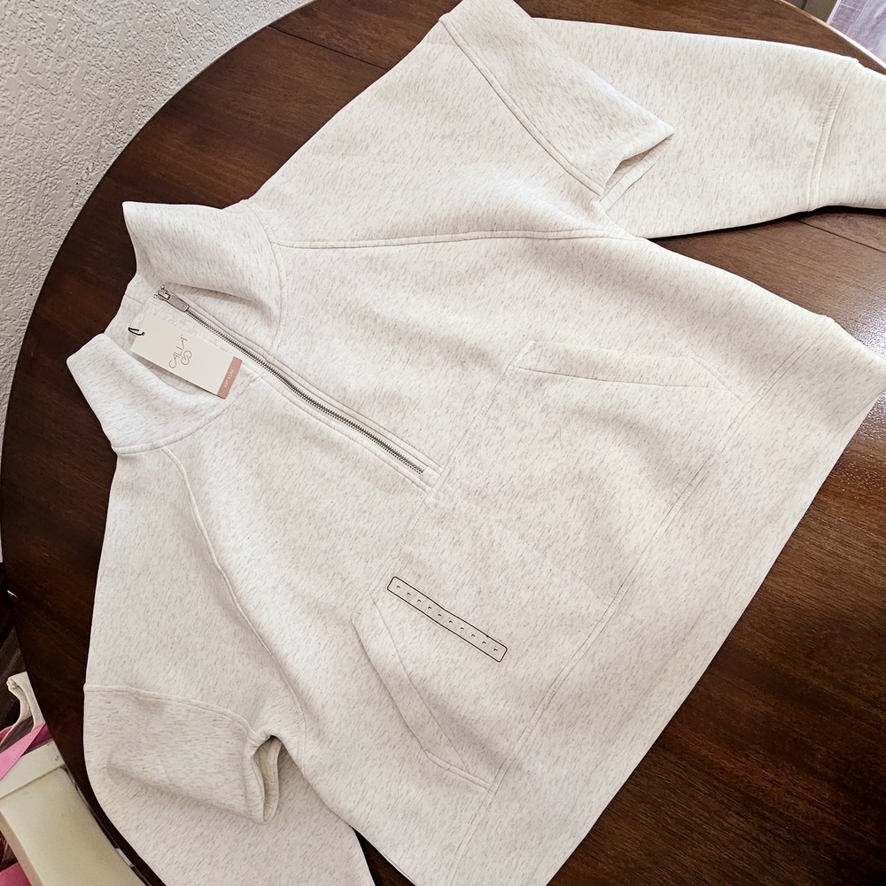 Cozy Half-Zip Sweatshirt in Light Gray
